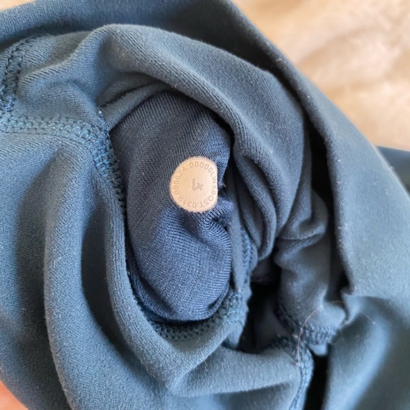 Lululemon Align Leggings size 4 - Picture 4 of 5